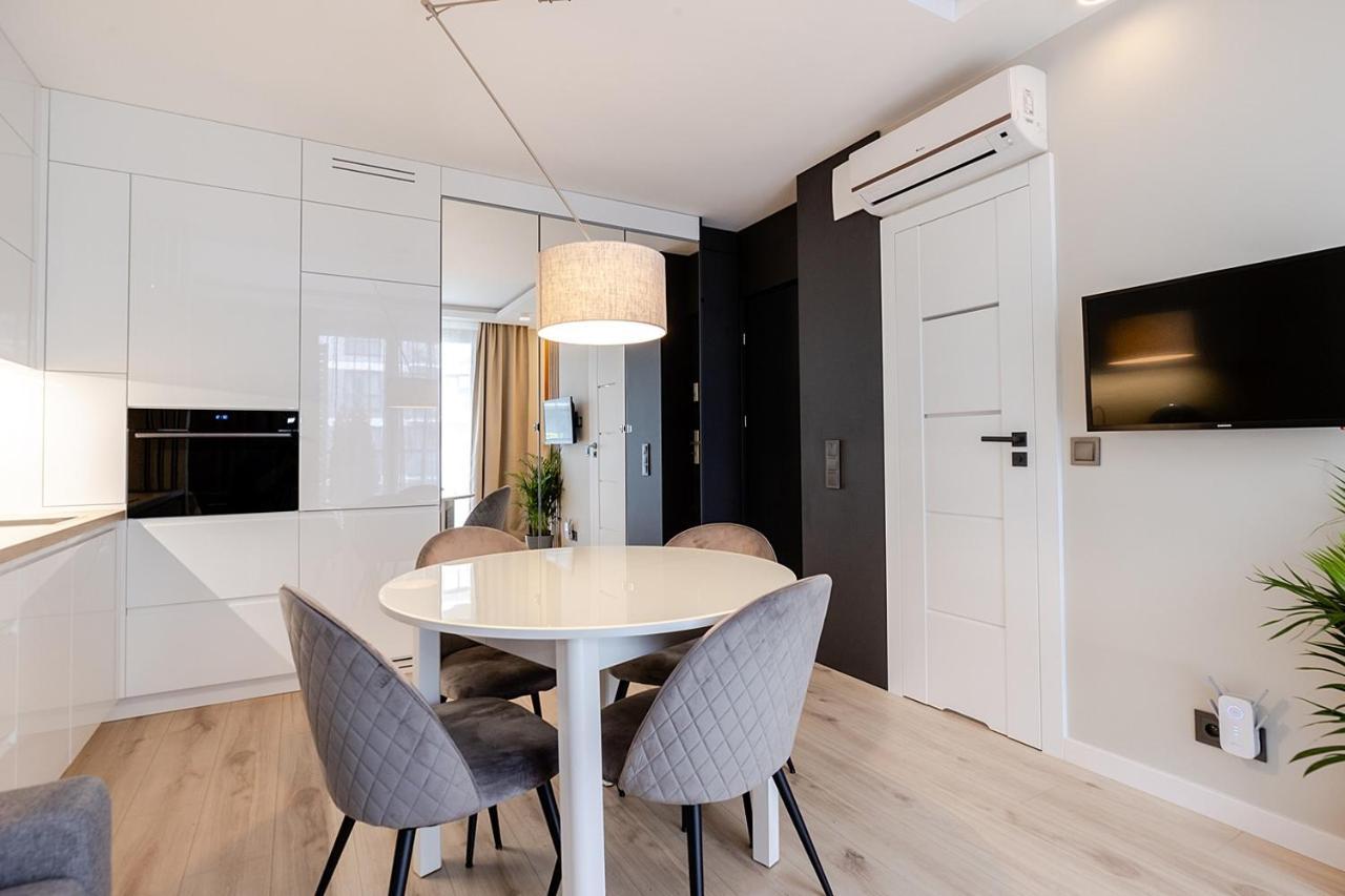 Apartment Wola, Wi-Fi, Smart Lock, Air Condition Varsavia Esterno foto